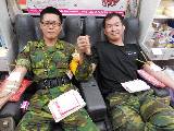 空軍官校憲兵第十中隊官士兵踴躍捐血，希望可以透過一己之力，讓新鮮熱血幫助更多需要的人，展現愛心不落人後精神。